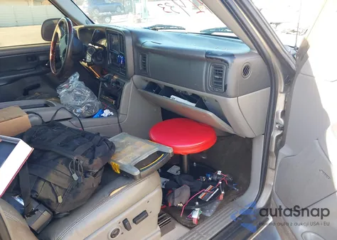 2003 GMC Yukon Slt z USA, uszkodzony, nr VIN 1GKEC13ZX3J274631